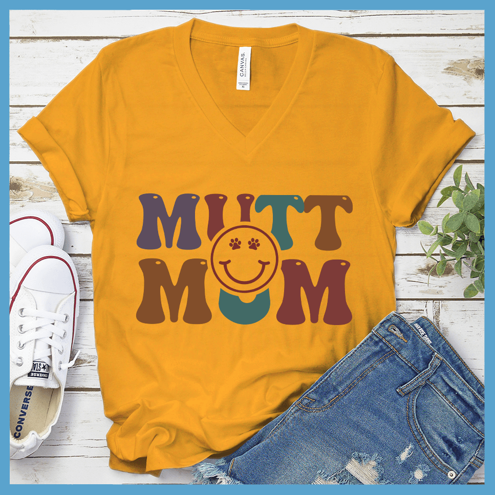 Mutt Mom Colored Print V-Neck