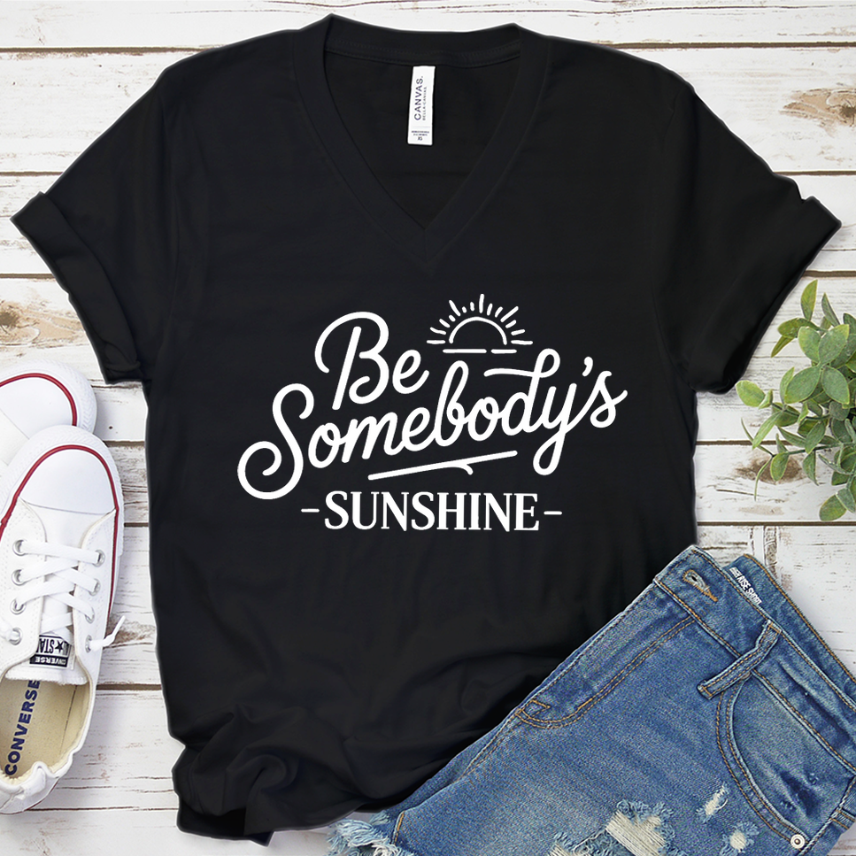 Be Somebody's Sunshine V-Neck - Black - Brooke & Belle