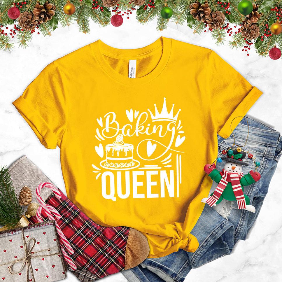 Baking Queen T-Shirt Gold - Illustrated Baking Queen graphic tee with whimsical cake and crown design, perfect for style-savvy bakers.