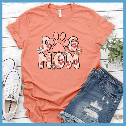 Dog Mom Retro T-Shirt Colored Edition