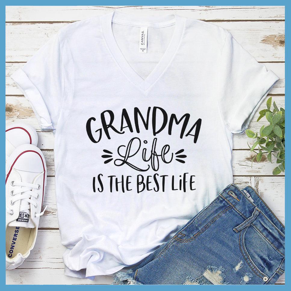 Grandma life is the best life V-neck White - Grandma-themed graphic V-neck tee with heartwarming slogan.