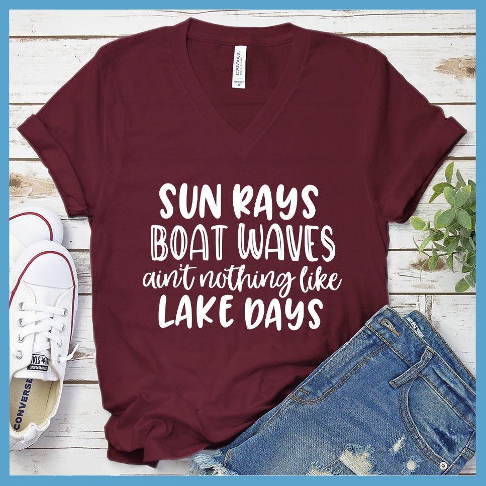 Sun Rays Boat Waves V-neck
