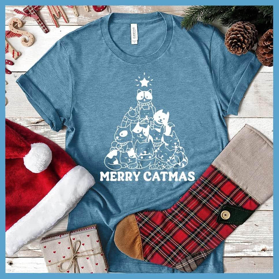 Merry Catmas T-Shirt Heather Deep Teal - Graphic tee with cute cats in Christmas tree formation and 'Merry Catmas' text