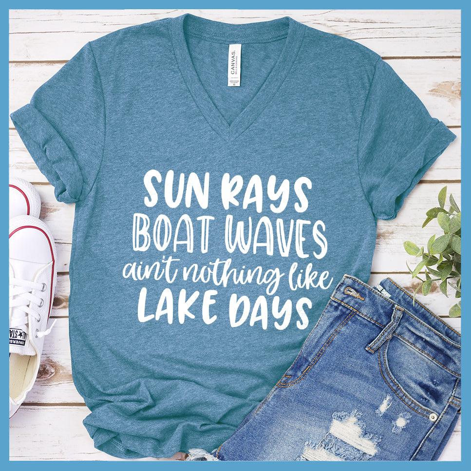Sun Rays Boat Waves V-neck - Brooke & Belle